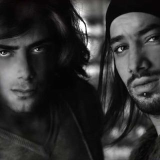 کاور آهنگ Zire Saghfe Tehroon (feat. Ardalan Tomeh) از Amir Tataloo