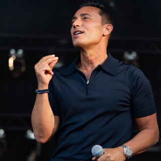 کاور آهنگ Aşkına Destan از Mustafa Sandal