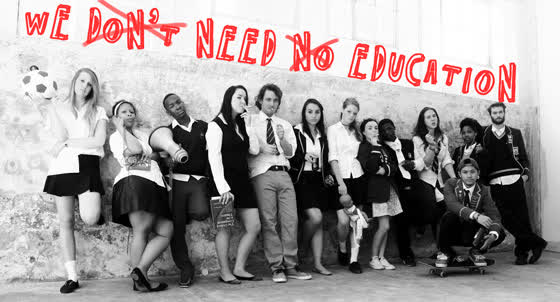 کاور آهنگ We Don't Need No Education از Pink Floyd