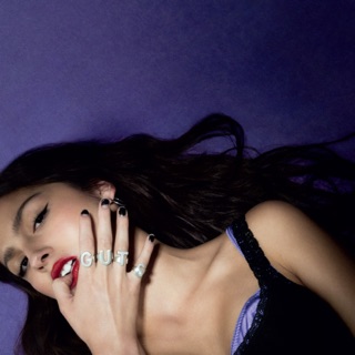 کاور آهنگ pretty isn’t pretty از Olivia Rodrigo