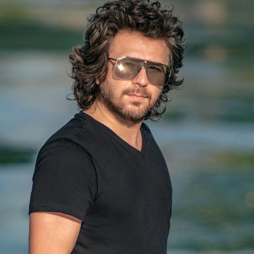 کاور آهنگ آغوش تو از Mansour